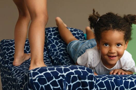 meliso-angebot-startseite-527x351px-kita-grabenstrasse.jpg Zwei Kinder spielen zusammen in der Kita Grabenstrasse in Thun.